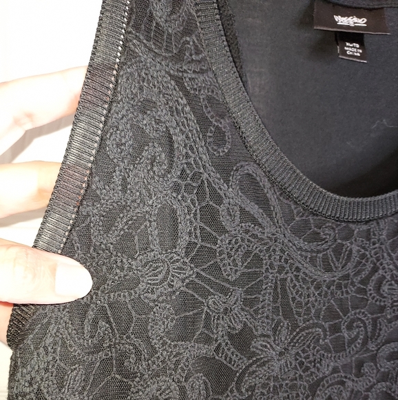 Black Lace front tank top - Picture 8 of 9